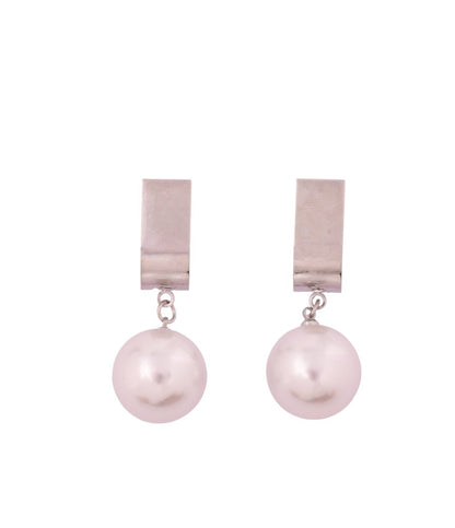 Timeless Pearl Drop Earrings