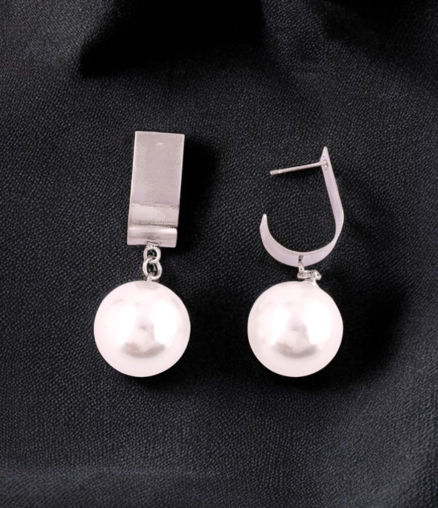 Timeless Pearl Drop Earrings