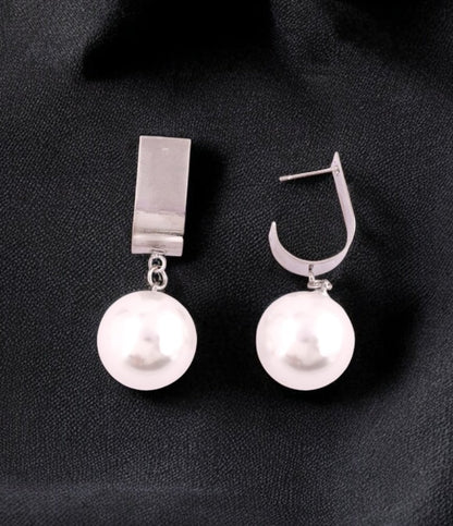 Timeless Pearl Drop Earrings