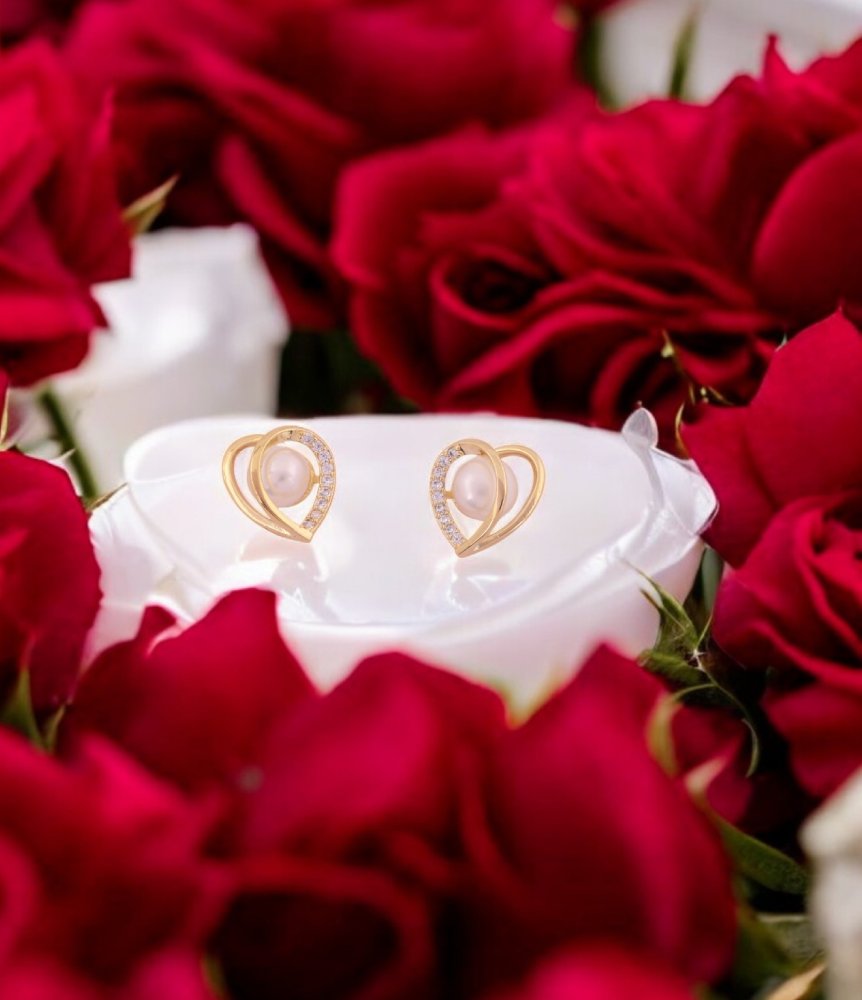 Elegant Pearl Heart Earrings – A Touch of Grace