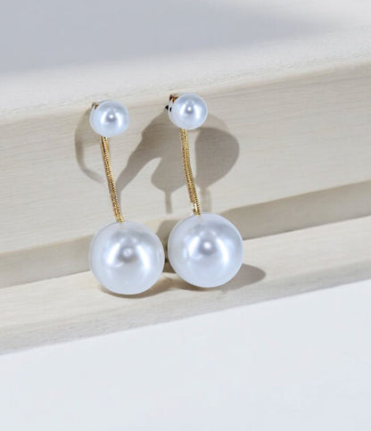 Lustrous Pearl Drop Earrings – A Symphony of Elegance