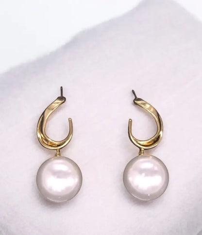Lustrous Grace Pearl Earrings
