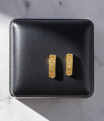 Royal Charm Gold-Plated Diamond-Pattern Hoop Earrings